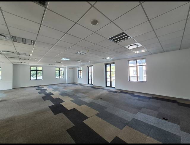 5,021M² OFFICE TO LET IN ILLOVO